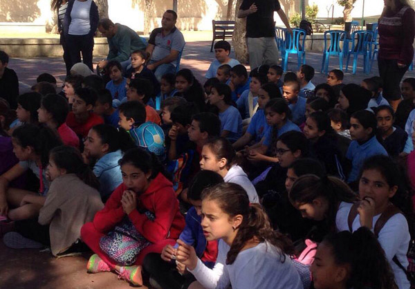 صور: مدرسة الأخوة العربية تستضيف مدرسة أران